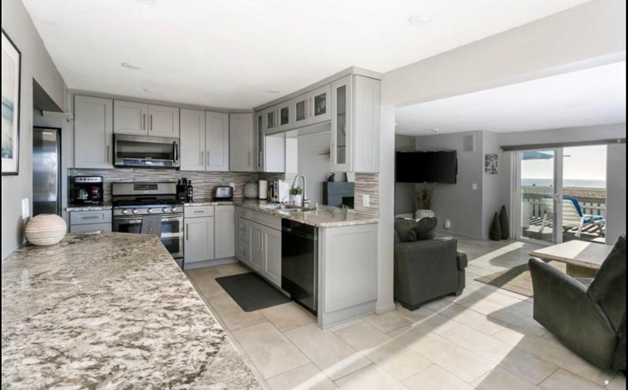 90210 Beach House Lower Unit Хермоса-Бич Экстерьер фото